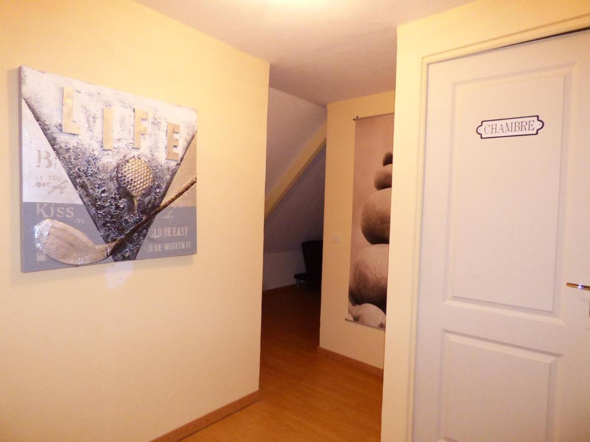 Bed and Breakfast Les Petites Brosses Montbizot Esterno foto