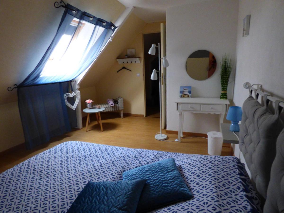 Bed and Breakfast Les Petites Brosses Montbizot Esterno foto