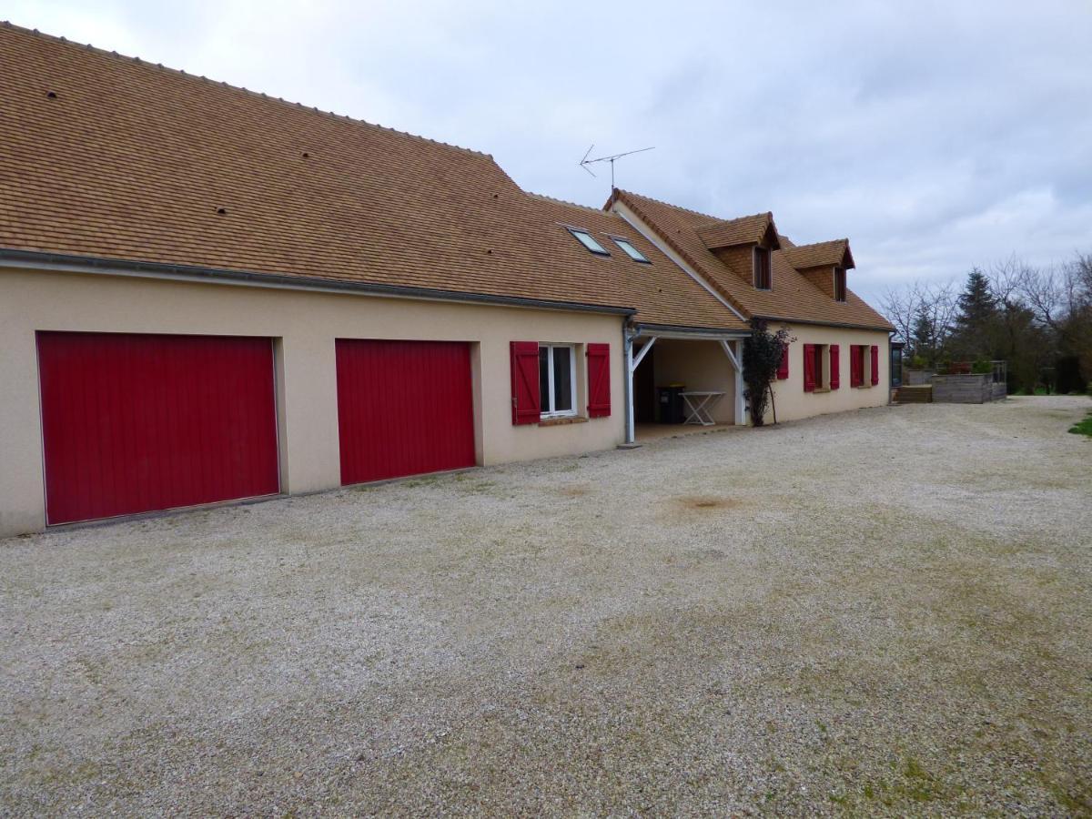 Bed and Breakfast Les Petites Brosses Montbizot Esterno foto